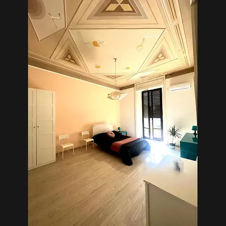 Deodato בית הארחה קטאניה