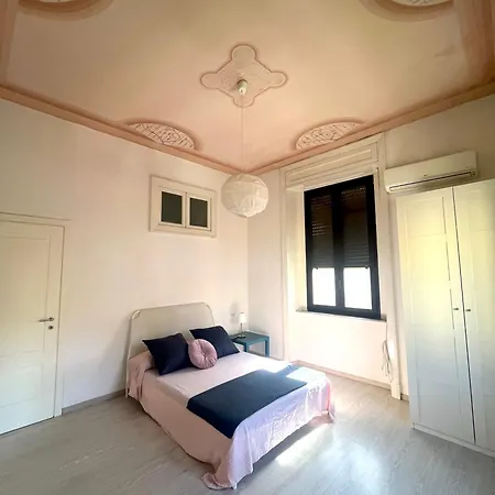 Deodato בית הארחה קטאניה